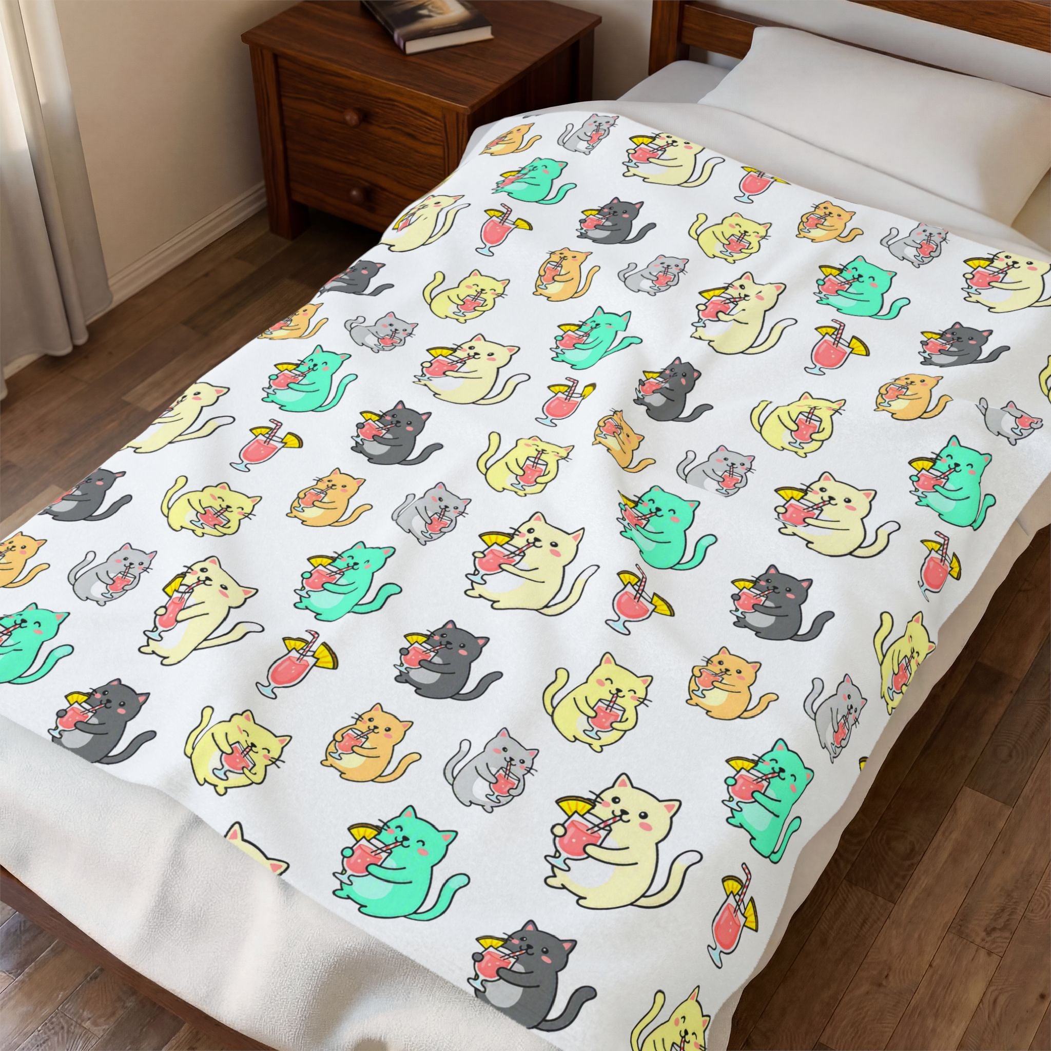 Cocktails and Cats Pattern Velveteen Plush Blanket — Cozy Kitty Throw